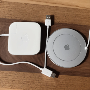 Read more about the article MagSafe vs. Qi Charging: What’s the Difference and Which One is Better?